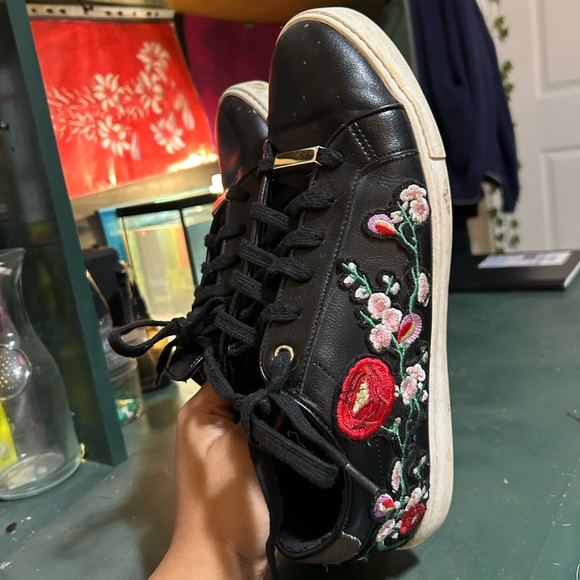 Black Floral ALDO sneakers - Picture 1 of 11
